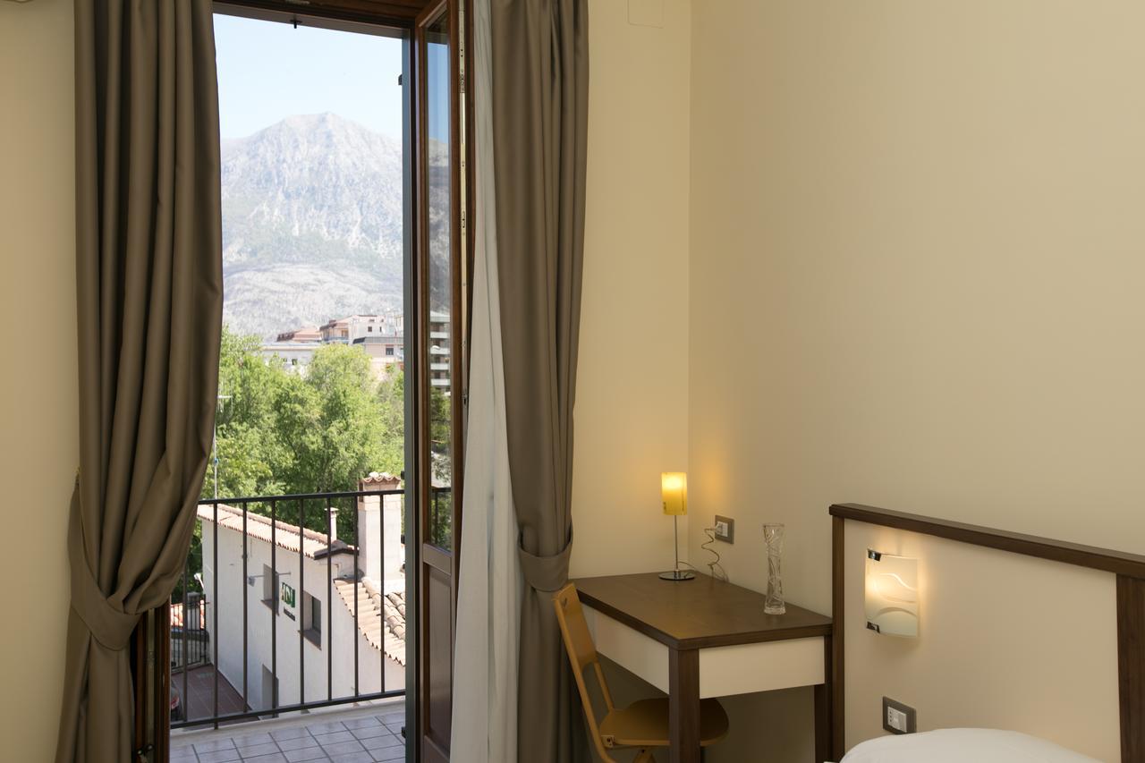 سولمونا B&B Ponte Capograssi المظهر الخارجي الصورة