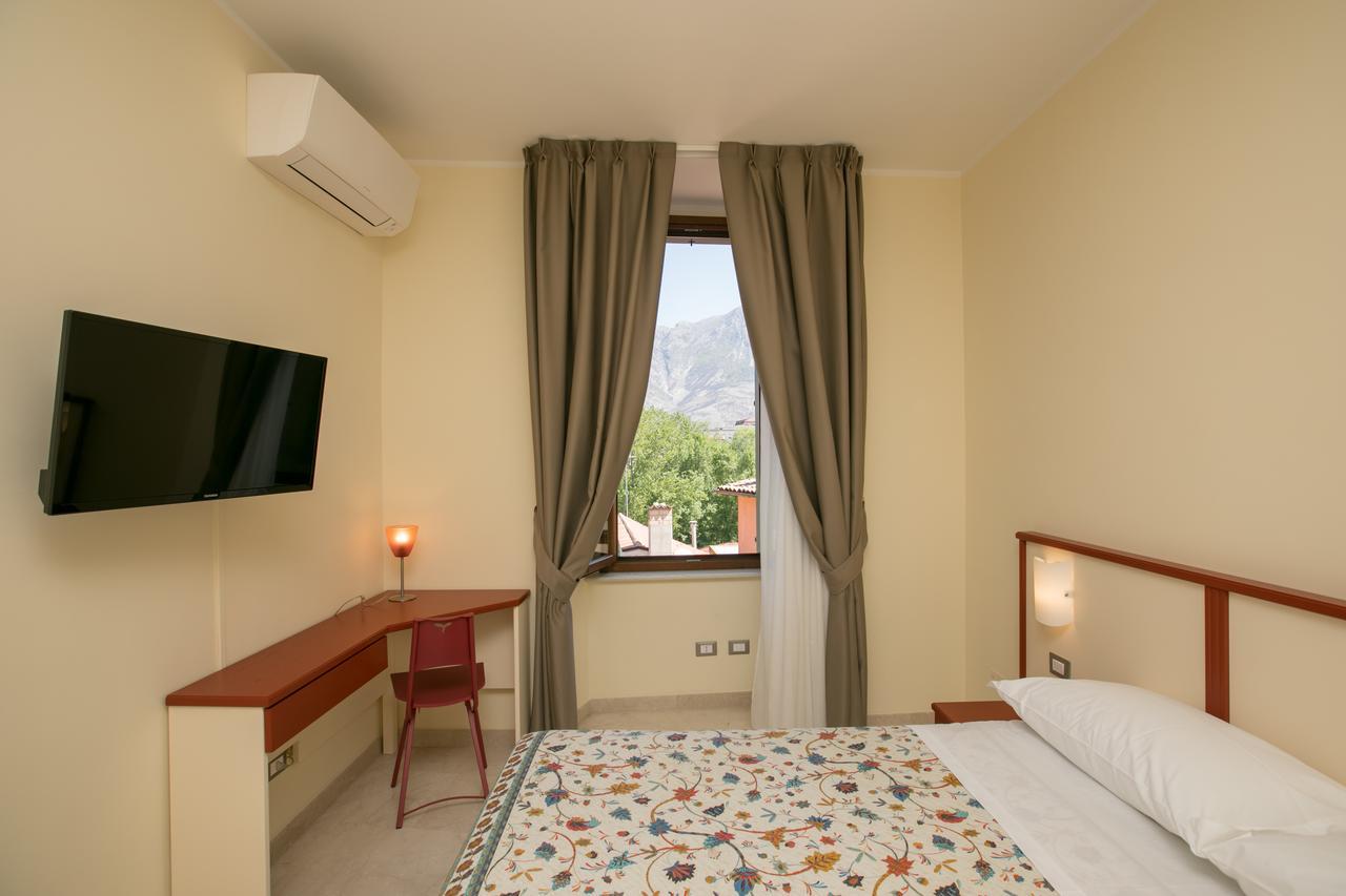 سولمونا B&B Ponte Capograssi المظهر الخارجي الصورة